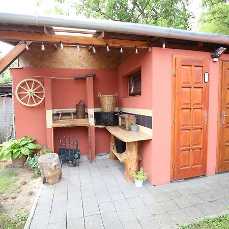 Karavan Štúrovo Exteriör bild
