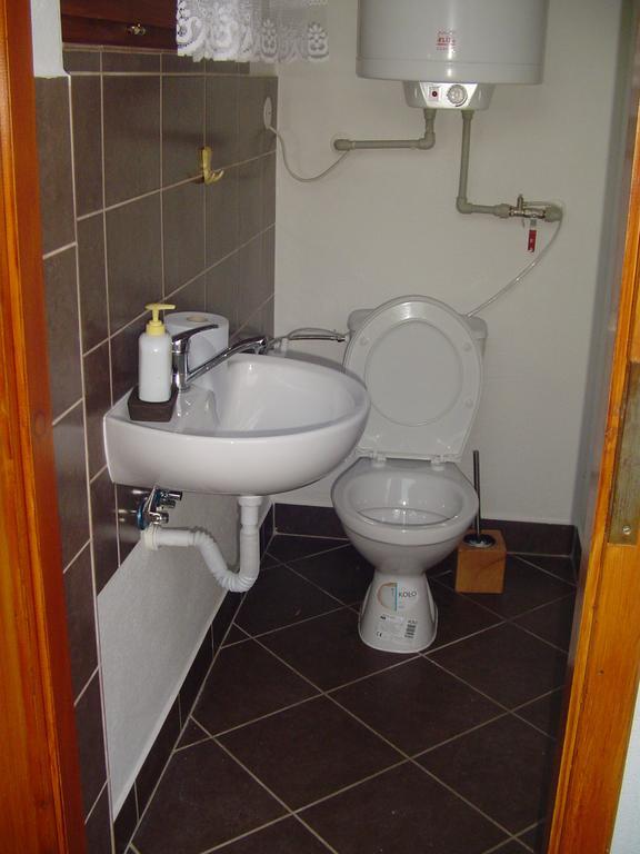 Karavan Štúrovo Exteriör bild